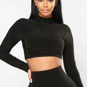 NWT - Fashion Nova - Body Smile - Black - Long Sleeve - Crop Top - Small/Medium
